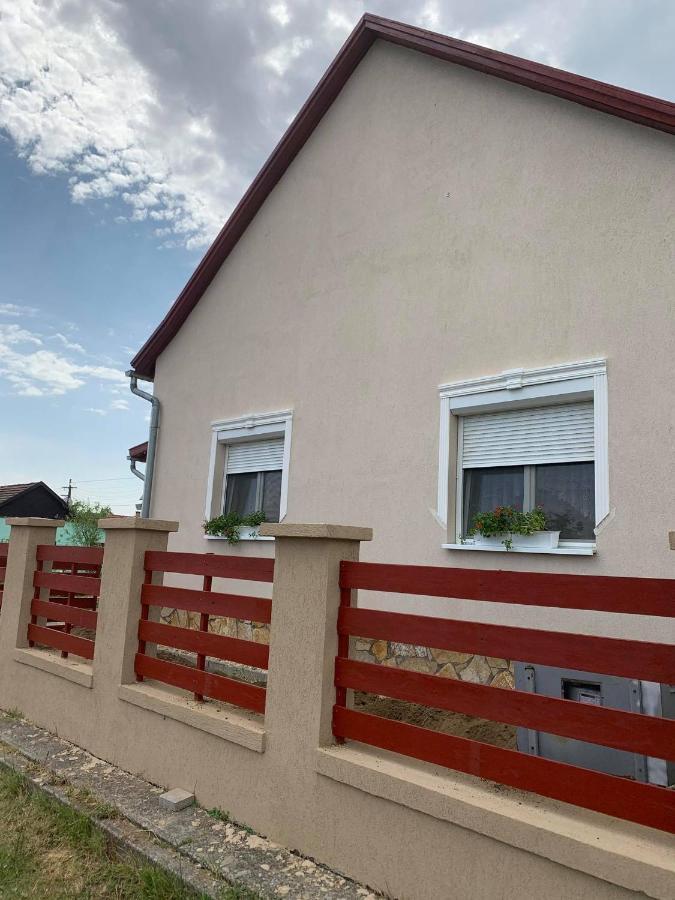 Magic Vendeghaz Lejlighed Abádszalók Eksteriør billede